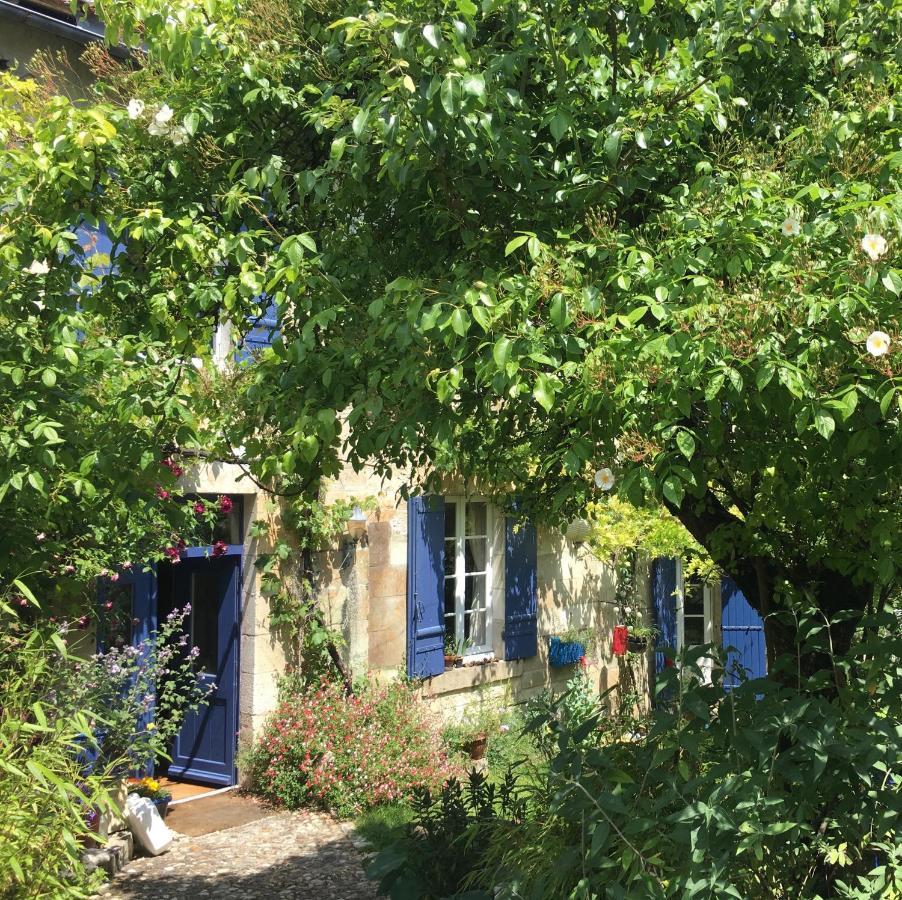 Bed and Breakfast Grange Bleuet à Aubeterre-sur-Dronne Extérieur photo